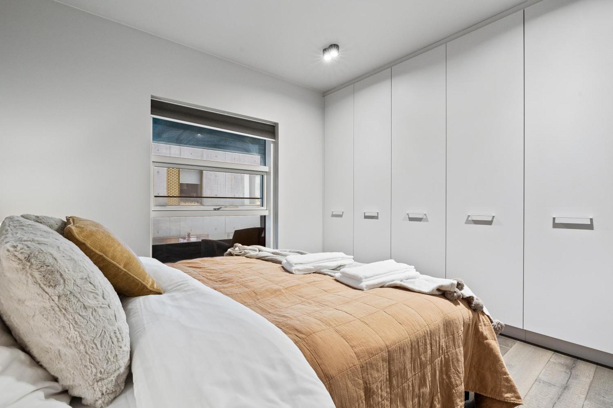 Vibrant Hafnatorg I Spacious Property With Expansive Garage Reikiavik Exterior foto